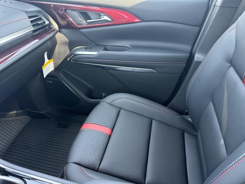 Chevrolet Traverse Vehicle Full-screen Gallery Image 16