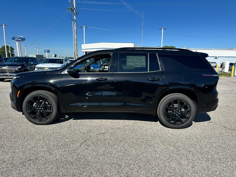 Chevrolet Traverse Vehicle Full-screen Gallery Image 2