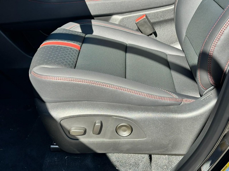 Chevrolet Traverse Vehicle Full-screen Gallery Image 14