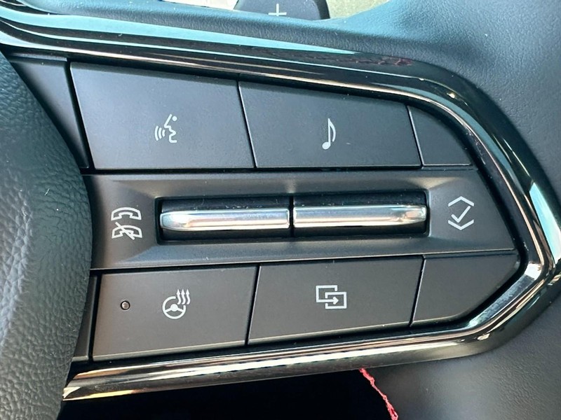Chevrolet Traverse Vehicle Full-screen Gallery Image 16