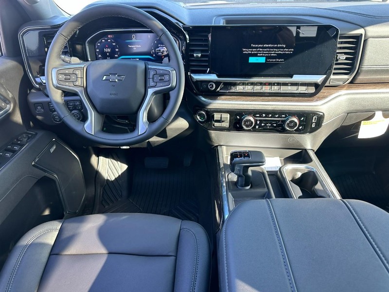 Chevrolet Silverado 1500 Vehicle Full-screen Gallery Image 6