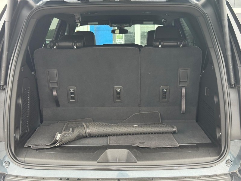 Chevrolet Tahoe Vehicle Full-screen Gallery Image 6