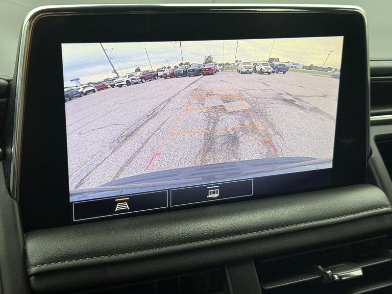 Chevrolet Tahoe Vehicle Full-screen Gallery Image 19