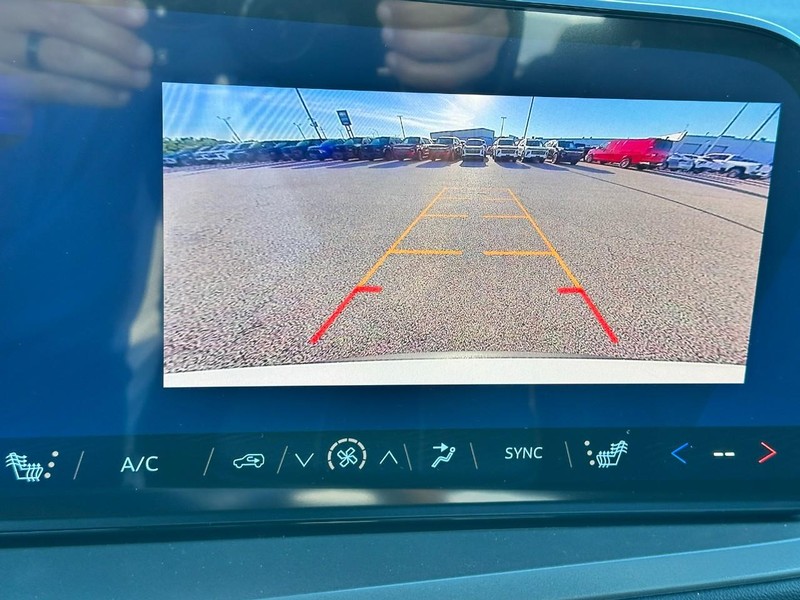 Chevrolet Traverse Vehicle Full-screen Gallery Image 14