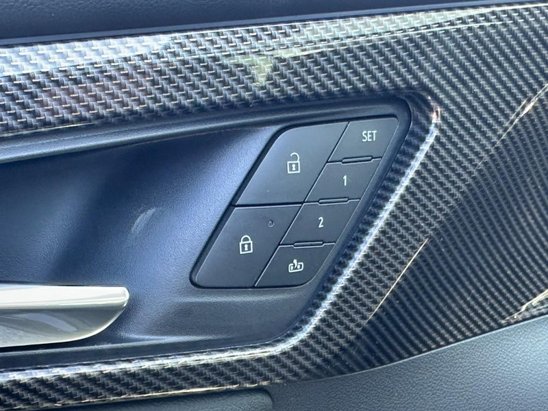 Chevrolet Traverse Vehicle Full-screen Gallery Image 13