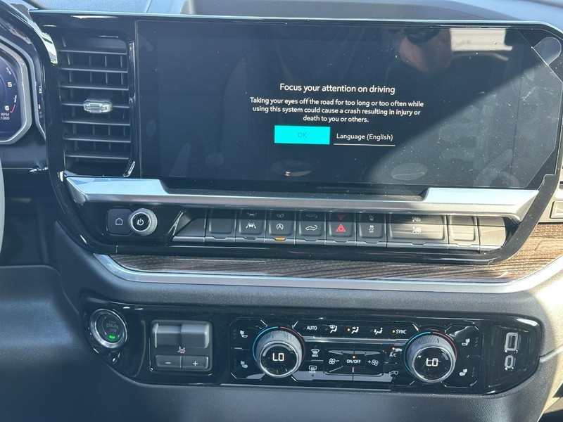 Chevrolet Silverado 1500 Vehicle Full-screen Gallery Image 7