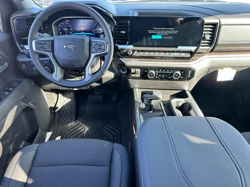 Chevrolet Silverado 1500 Vehicle Full-screen Gallery Image 5