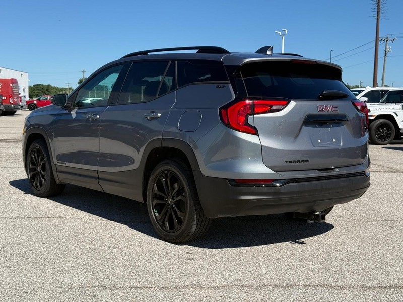 GMC Terrain Vehicle Full-screen Gallery Image 3