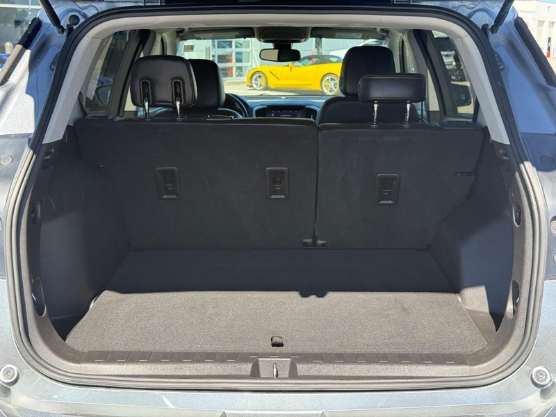 GMC Terrain Vehicle Full-screen Gallery Image 6