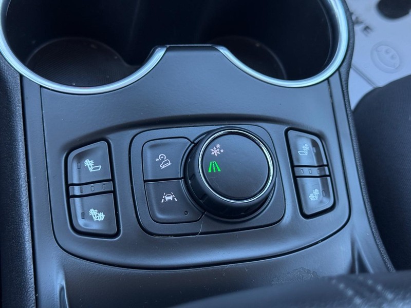 GMC Terrain Vehicle Full-screen Gallery Image 19
