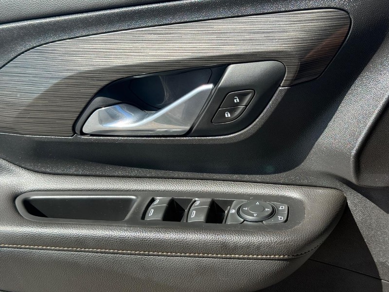 GMC Terrain Vehicle Full-screen Gallery Image 22
