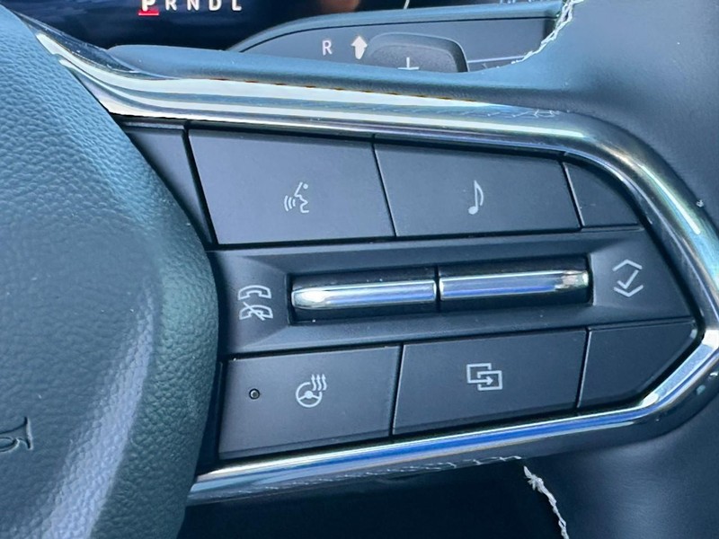Chevrolet Traverse Vehicle Full-screen Gallery Image 12