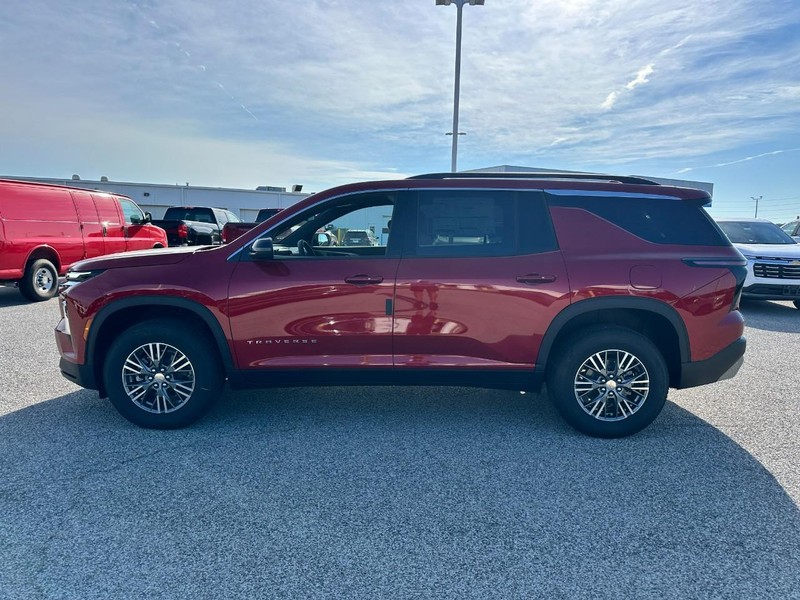 Chevrolet Traverse Vehicle Full-screen Gallery Image 2