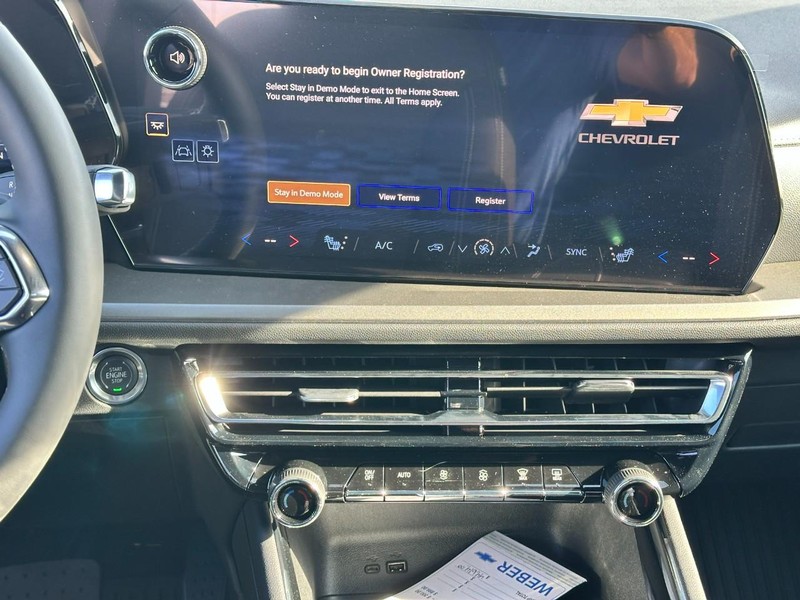 Chevrolet Traverse Vehicle Full-screen Gallery Image 8