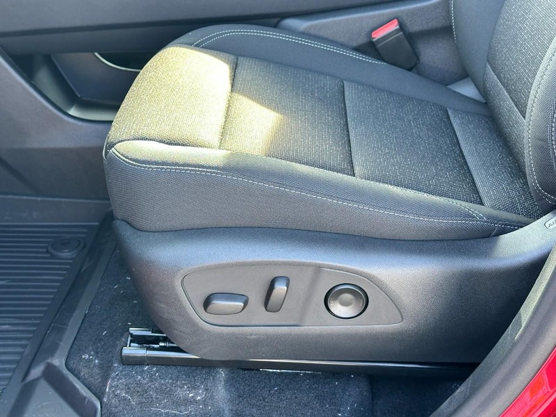 Chevrolet Traverse Vehicle Full-screen Gallery Image 11