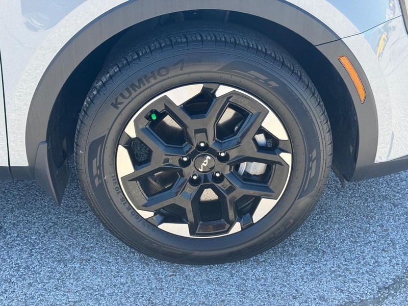 Kia Sorento Vehicle Full-screen Gallery Image 7