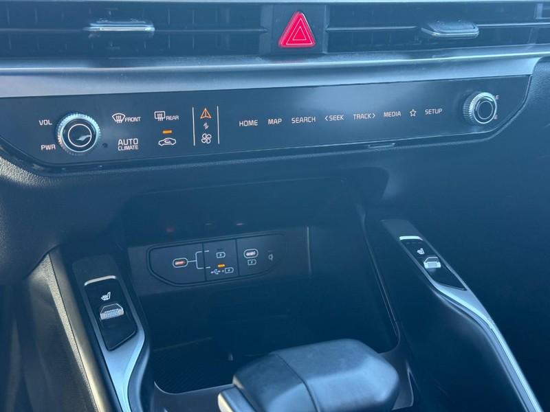 Kia Sorento Vehicle Full-screen Gallery Image 18
