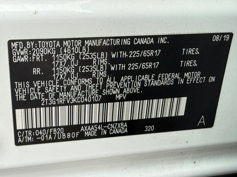 Toyota RAV4 Vehicle Full-screen Gallery Image 23