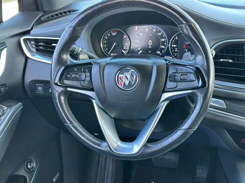 Buick Enclave Vehicle Full-screen Gallery Image 13