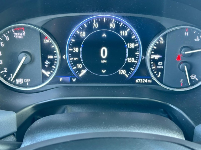 Buick Enclave Vehicle Full-screen Gallery Image 22