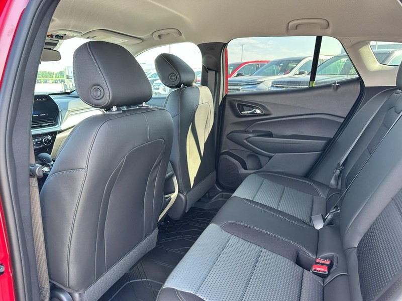Chevrolet Trax Vehicle Full-screen Gallery Image 4
