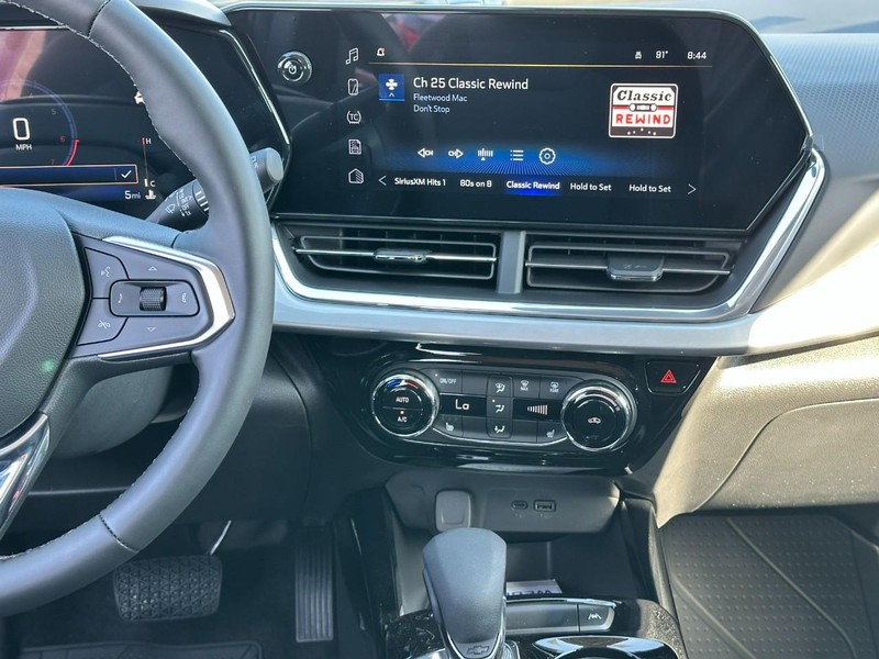 Chevrolet Trax Vehicle Full-screen Gallery Image 7