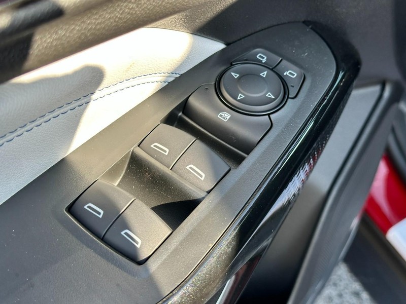 Chevrolet Trax Vehicle Full-screen Gallery Image 9