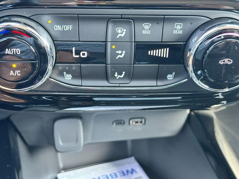 Chevrolet Trax Vehicle Full-screen Gallery Image 13