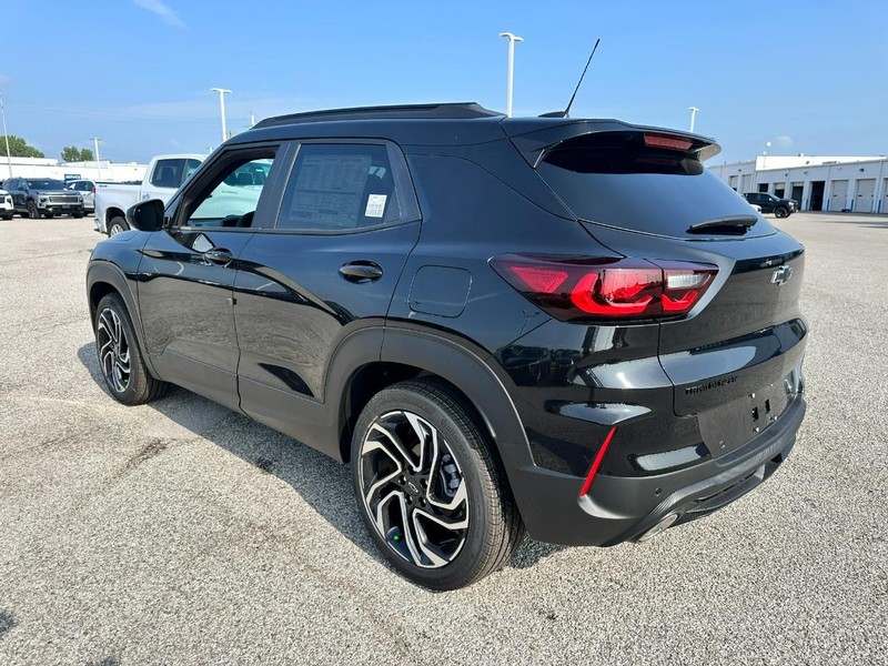 Chevrolet TrailBlazer Vehicle Full-screen Gallery Image 3