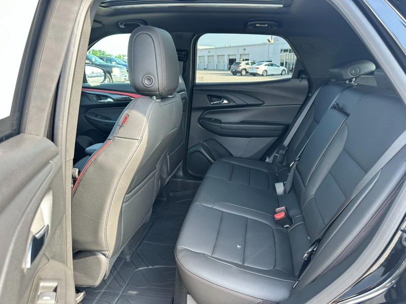 Chevrolet TrailBlazer Vehicle Full-screen Gallery Image 4