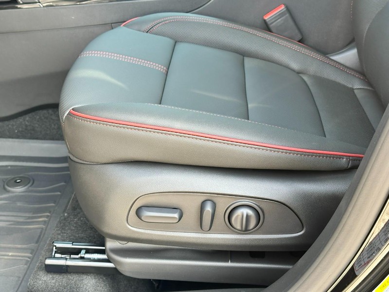 Chevrolet TrailBlazer Vehicle Full-screen Gallery Image 11