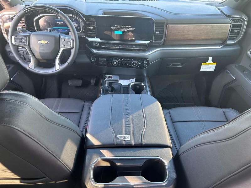 Chevrolet Silverado 1500 Vehicle Full-screen Gallery Image 7