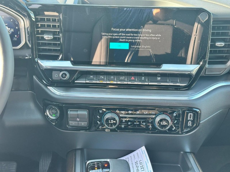 Chevrolet Silverado 1500 Vehicle Full-screen Gallery Image 8