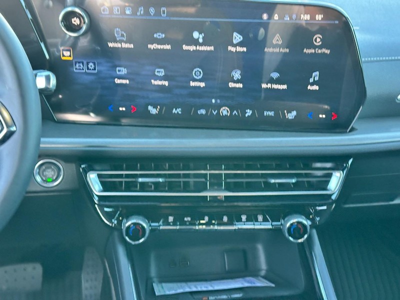 Chevrolet Traverse Vehicle Full-screen Gallery Image 8