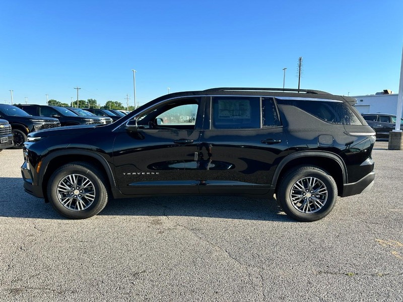 Chevrolet Traverse Vehicle Full-screen Gallery Image 2