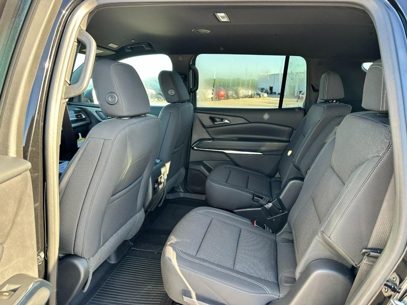 Chevrolet Traverse Vehicle Full-screen Gallery Image 5