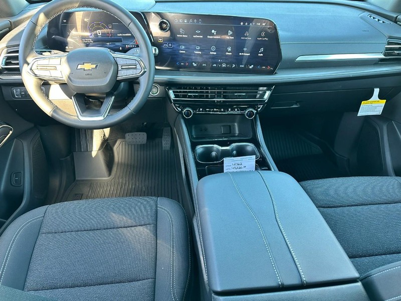 Chevrolet Traverse Vehicle Full-screen Gallery Image 6