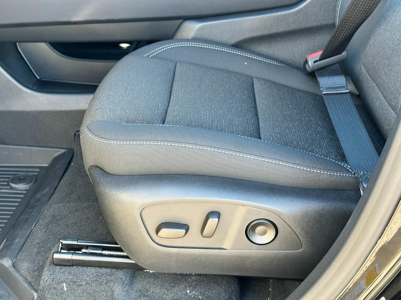 Chevrolet Traverse Vehicle Full-screen Gallery Image 11