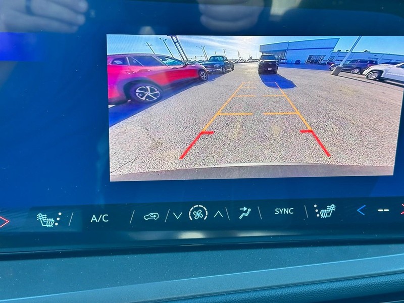 Chevrolet Traverse Vehicle Full-screen Gallery Image 14