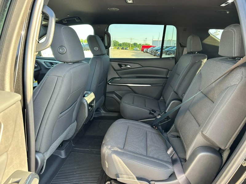 Chevrolet Traverse Vehicle Full-screen Gallery Image 5