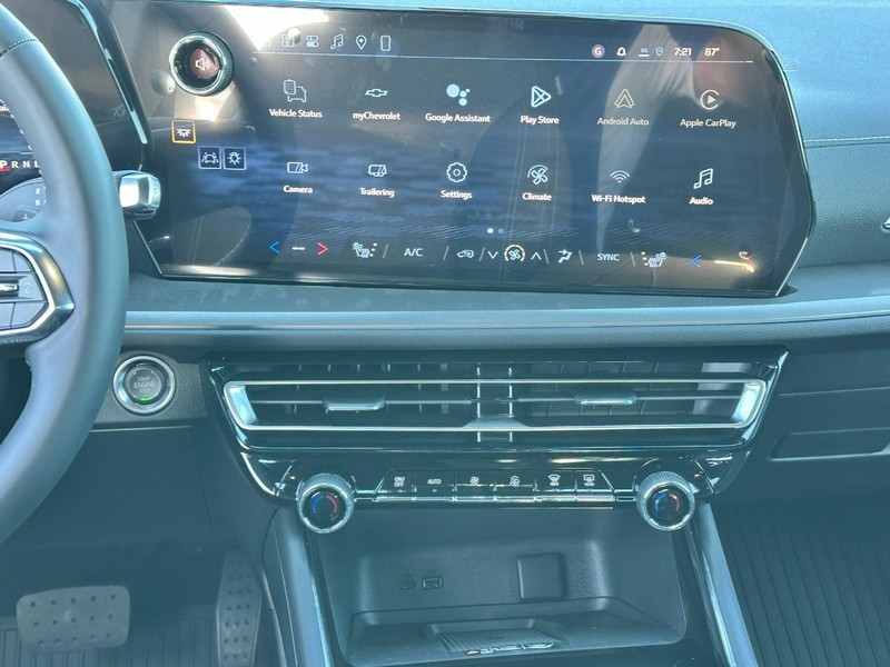 Chevrolet Traverse Vehicle Full-screen Gallery Image 8