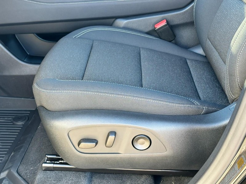 Chevrolet Traverse Vehicle Full-screen Gallery Image 11