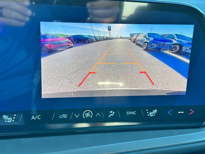 Chevrolet Traverse Vehicle Full-screen Gallery Image 14