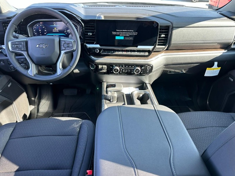 Chevrolet Silverado 1500 Vehicle Full-screen Gallery Image 5