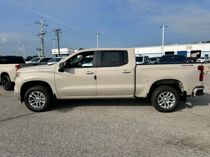 Chevrolet Silverado 1500 Vehicle Full-screen Gallery Image 2