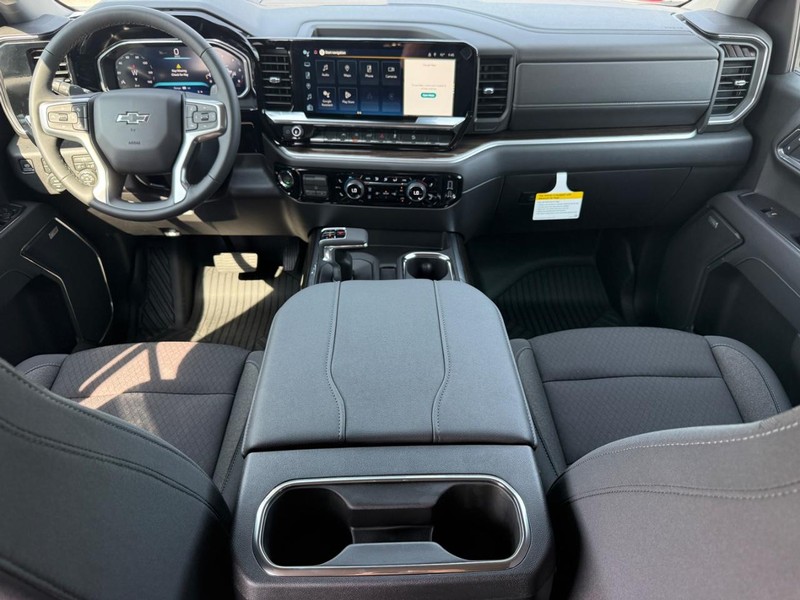Chevrolet Silverado 1500 Vehicle Full-screen Gallery Image 6