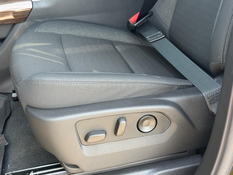 Chevrolet Silverado 1500 Vehicle Full-screen Gallery Image 19