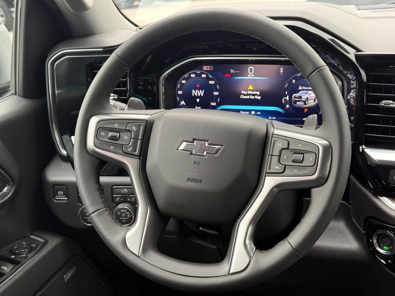 Chevrolet Silverado 1500 Vehicle Full-screen Gallery Image 7