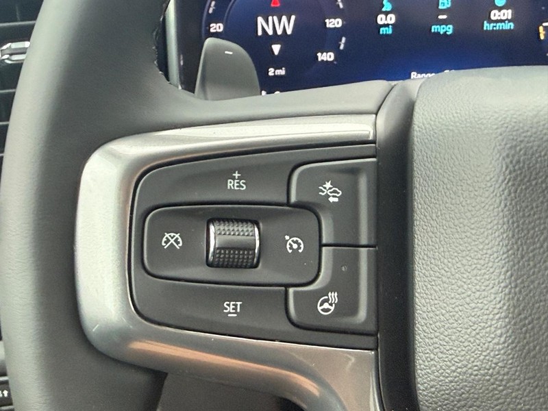Chevrolet Silverado 1500 Vehicle Full-screen Gallery Image 8