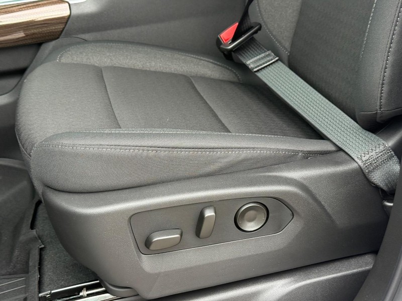 Chevrolet Silverado 1500 Vehicle Full-screen Gallery Image 19